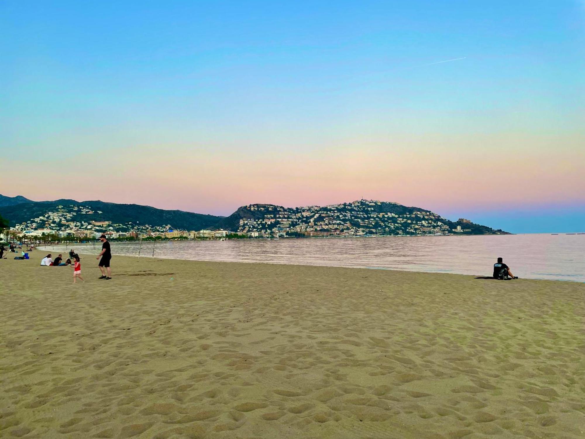Roses Beach Dış mekan fotoğraf